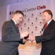 Grzegorz Jarzyński, der Geschäftsführer von ELPIGAZ erhält die Europäische BCC-Medaille